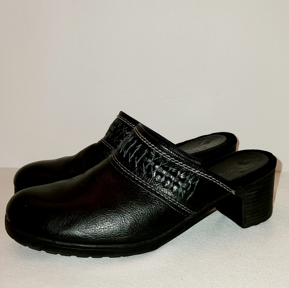 Eddie Bauer Black Mule Clogs size 9.5
